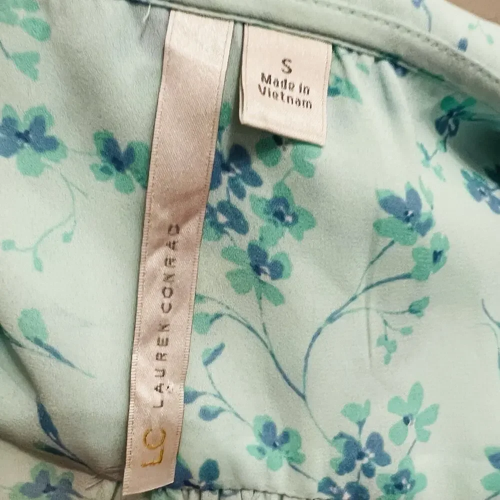 Lauren Conrad sleeveless Ruffled Collared Top Size S Light Green Floral Blouse - Picture 4 of 4